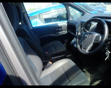 Toyota Voxy 2019