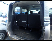 Toyota Voxy 2019