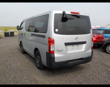 Nissan NV350 2016