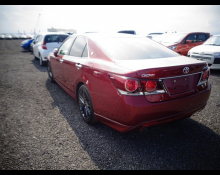 Toyota Crown Athlete 2016