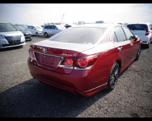 Toyota Crown Athlete 2016