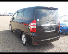 Toyota Noah 2013