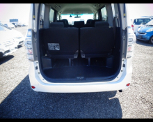 Toyota Voxy 2013