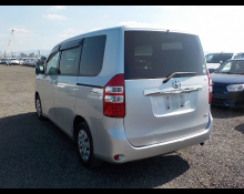 Toyota Noah 2013