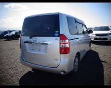 Toyota Noah 2013