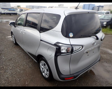 Toyota Sienta 2019
