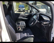 Toyota Voxy 2014