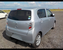 Daihatsu MIRA E-S 2016