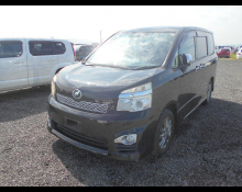Toyota Voxy 2013