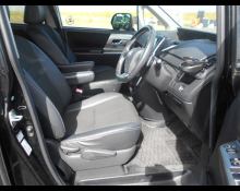 Toyota Voxy 2013