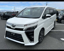 Toyota Voxy 2018