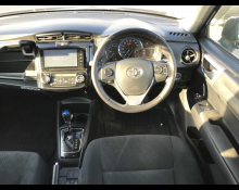 Toyota Corolla Axio 2015