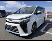 Toyota Voxy 2017