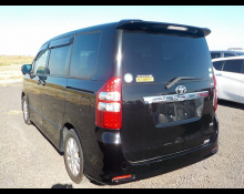 Toyota Noah 2013
