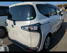 Toyota Sienta 2020