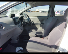 Daihatsu Mira e:S 2016