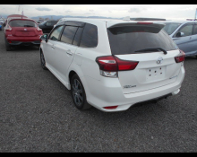 Toyota Corolla Fielder 2015