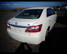 Toyota Premio 2013