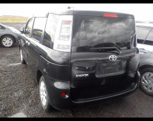 Toyota Sienta 2013