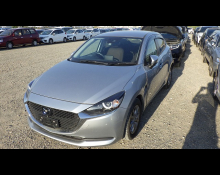 Mazda Mazda2 2021