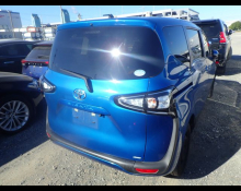 Toyota Sienta 2019