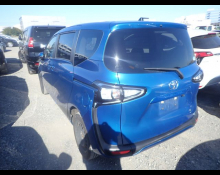 Toyota Sienta 2019