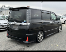 Toyota Voxy 2015