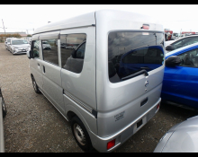 Nissan NV100 2020