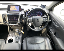 Toyota Crown Hybrid 2018