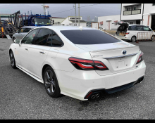 Toyota Crown Hybrid 2018