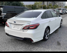 Toyota Crown Hybrid 2018