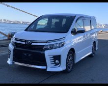 Toyota Voxy 2015