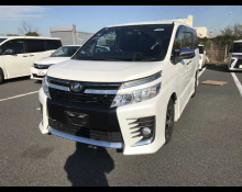 Toyota Voxy 2015