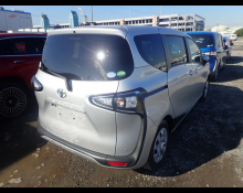 Toyota Sienta 2019