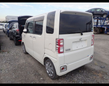 Toyota Pixis Mega 2019