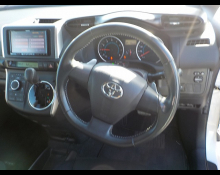 Toyota Wish 2011