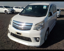 Toyota Noah 2012