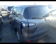 Toyota Sienta 2021