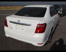 Toyota Corolla Axio 2017