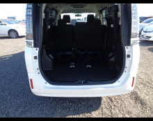 Toyota Voxy 2014