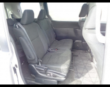 Toyota Voxy 2014
