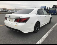 Toyota Crown Hybrid 2015