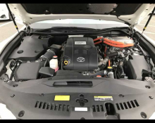 Toyota Crown Hybrid 2015