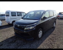 Toyota Voxy 2014