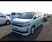Toyota Voxy 2014
