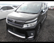 Toyota Voxy 2014