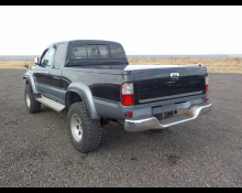 Toyota Hilux Sports Pickup 2000