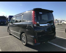 Toyota Noah 2016