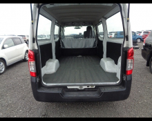 Nissan NV350 2015