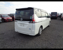 Nissan Serena 2017